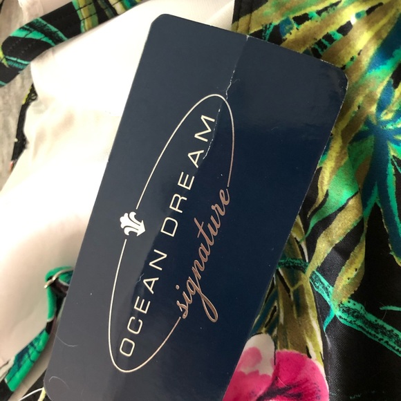 Magnificent bathing suit - Picture 6 of 6